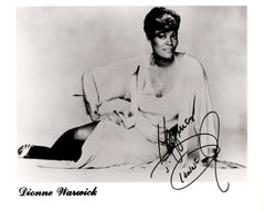 Autographed item – Dionne Warwick – Dionne Warwick signed photograph