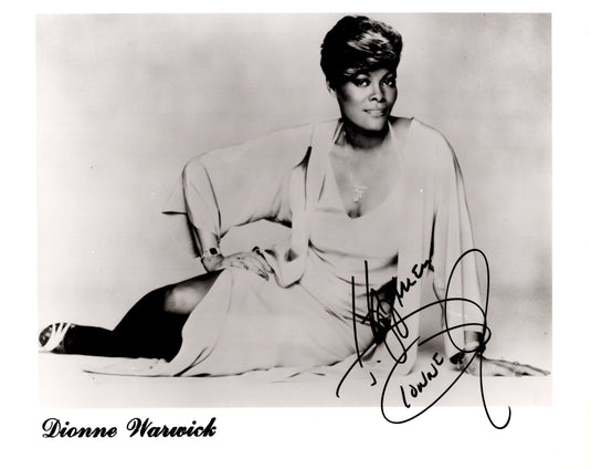 Autographed item – Dionne Warwick – Dionne Warwick signed photograph